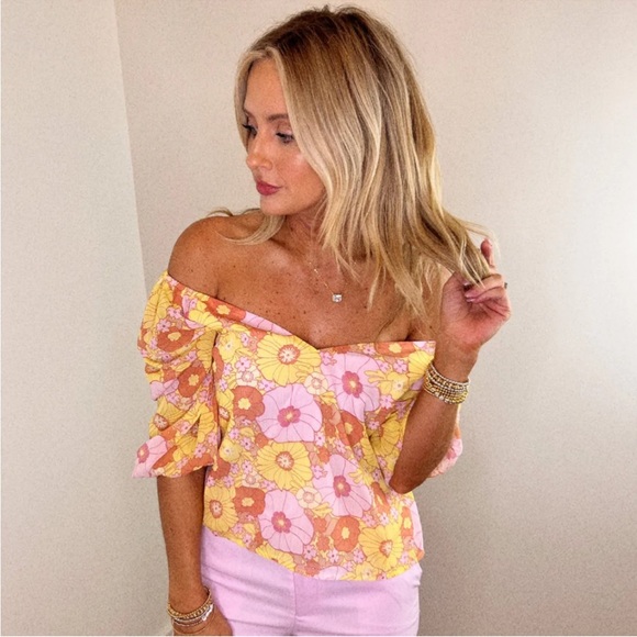 Steve Madden Tops - NWT Steve Madden Stevie Top in Pink Floral